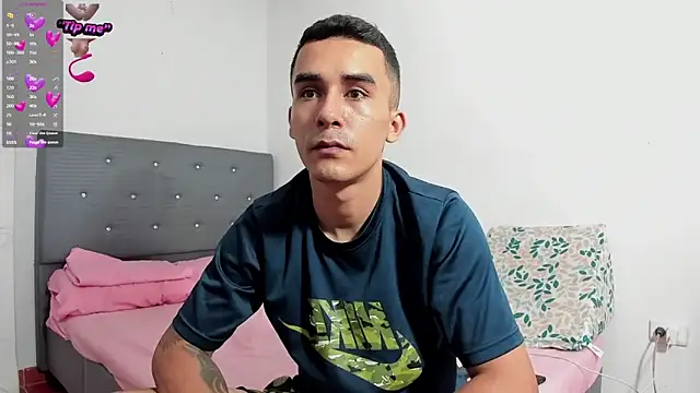 Snapshot of blondeb201 chatting on 03.05.25 blondeb201 online show from 03.05.25