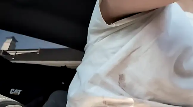 Snapshot of jwiththethickone413 chatting on 03.04.25 jwiththethickone413 online show from 03.04.25