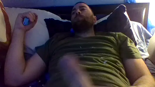 Snapshot of jwiththethickone413 chatting on 03.18.25 jwiththethickone413 online show from 03.18.25