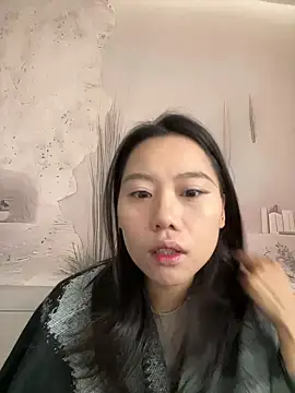 Snapshot of Eliza-E chatting on 01.16.25 Eliza-E online show from 01.16.25