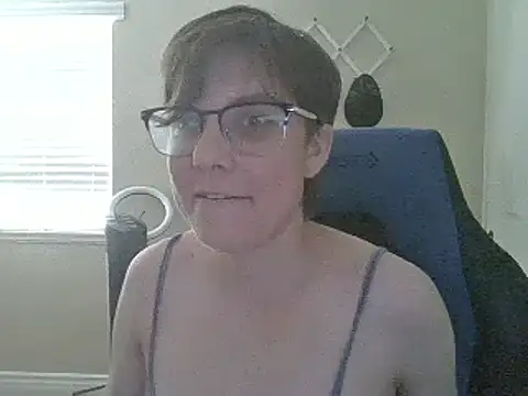 Snapshot of KaliSnow199623 chatting on 02.05.25 KaliSnow199623 online show from 02.05.25