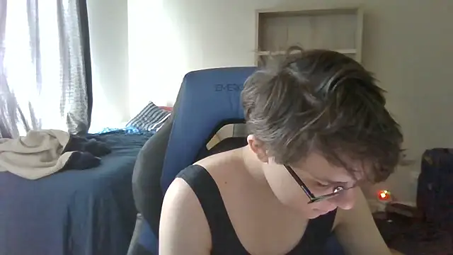 Snapshot of KaliSnow199623 chatting on 09.28.25 KaliSnow199623 online show from 09.28.25