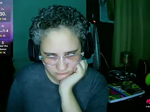 Snapshot of lolalicious_758 chatting on 10.05.25 lolalicious 758 online show from 10.05.25