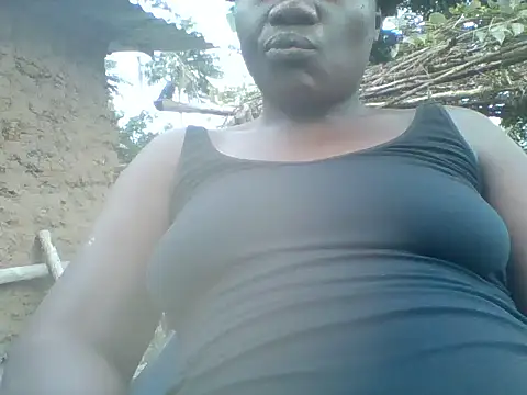 Snapshot of missarpie chatting on 09.23.25 missarpie online show from 09.23.25