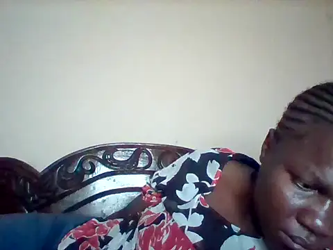 Snapshot of missarpie chatting on 10.03.25 missarpie online show from 10.03.25