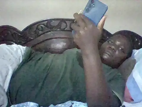 Snapshot of missarpie chatting on 10.18.25 missarpie online show from 10.18.25