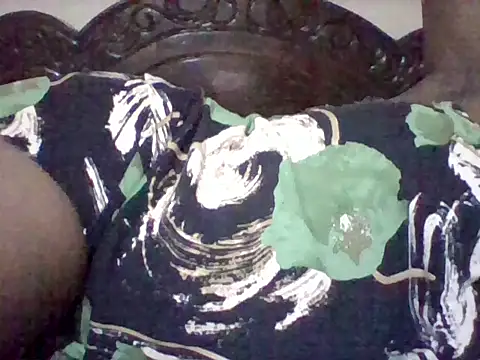 Snapshot of missarpie chatting on 10.27.25 missarpie online show from 10.27.25