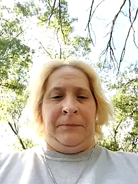 Snapshot of Icedcoffee2024 chatting on 10.08.25 Icedcoffee2024 online show from 10.08.25