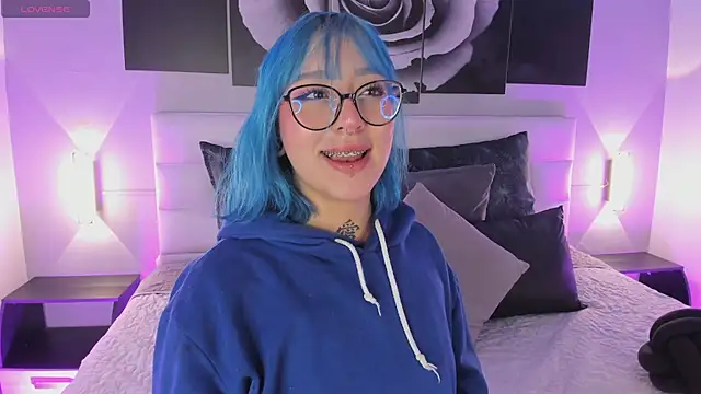 Snapshot of sofi_bakerr chatting on 10.23.25 sofi bakerr online show from 10.23.25