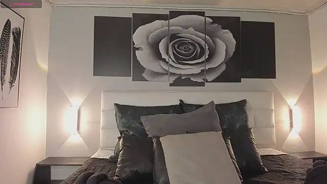 Snapshot of sofi_bakerr chatting on 11.04.25 sofi bakerr online show from 11.04.25