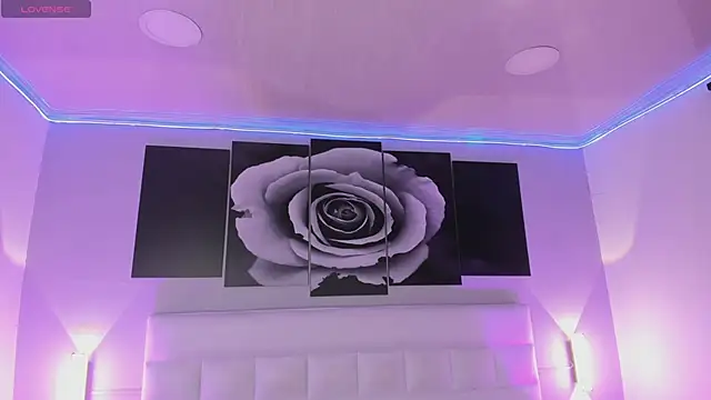 Snapshot of sofi_bakerr chatting on 11.05.25 sofi bakerr online show from 11.05.25