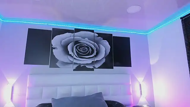 Snapshot of sofi_bakerr chatting on 11.15.25 sofi bakerr online show from 11.15.25