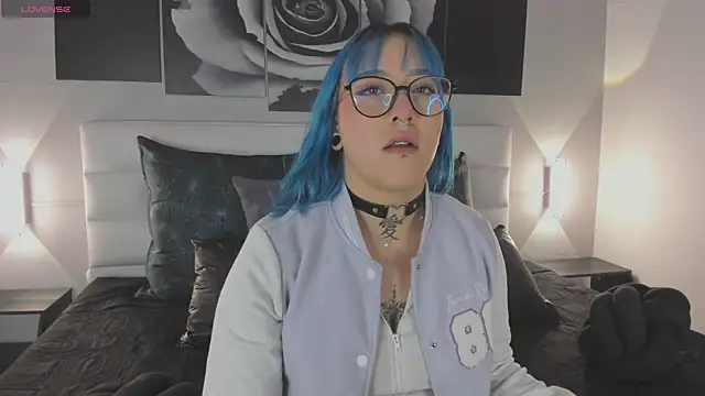 Snapshot of sofi_bakerr chatting on 11.28.25 sofi bakerr online show from 11.28.25