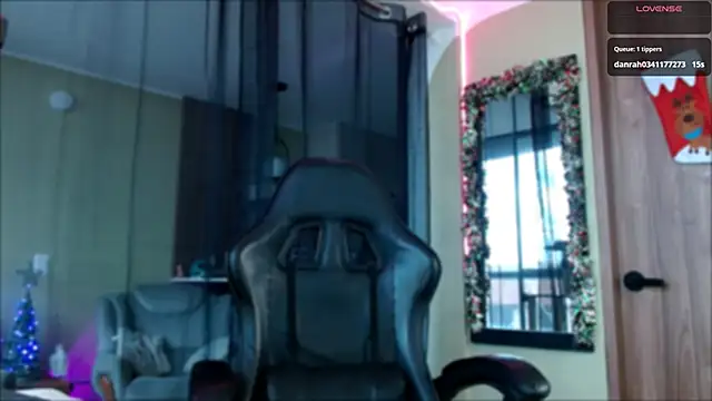 tevenwhiite online show from 12.13.25