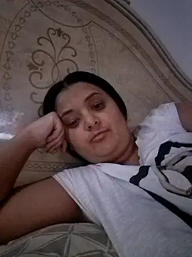 Snapshot of sarahhh1987 chatting on 12.26.24 sarahhh1987 online show from 12.26.24