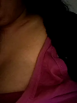 Snapshot of sarahhh1987 chatting on 10.05.25 sarahhh1987 online show from 10.05.25