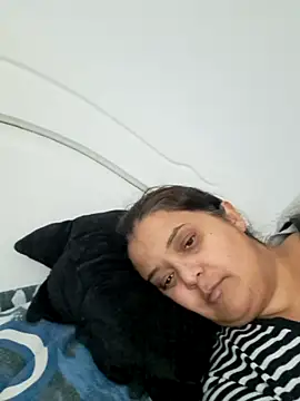 sarahhh1987 online show from 11.06.25