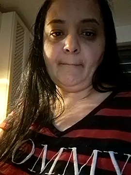 Snapshot of sarahhh1987 chatting on 02.01.26 sarahhh1987 online show from 02.01.26