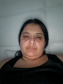 Snapshot of sarahhh1987 chatting on 02.14.26 sarahhh1987 online show from 02.14.26