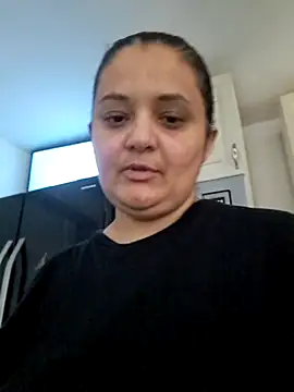 Snapshot of sarahhh1987 chatting on 02.17.26 sarahhh1987 online show from 02.17.26