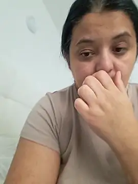 Snapshot of sarahhh1987 chatting on 02.23.26 sarahhh1987 online show from 02.23.26