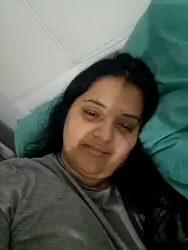 Snapshot of sarahhh1987 chatting on 02.25.26 sarahhh1987 online show from 02.25.26