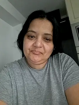 Snapshot of sarahhh1987 chatting on 03.01.26 sarahhh1987 online show from 03.01.26