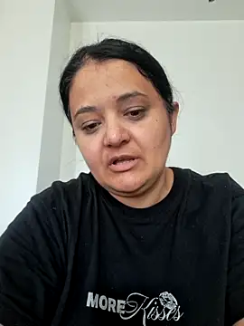 sarahhh1987 online show from 04.06.26