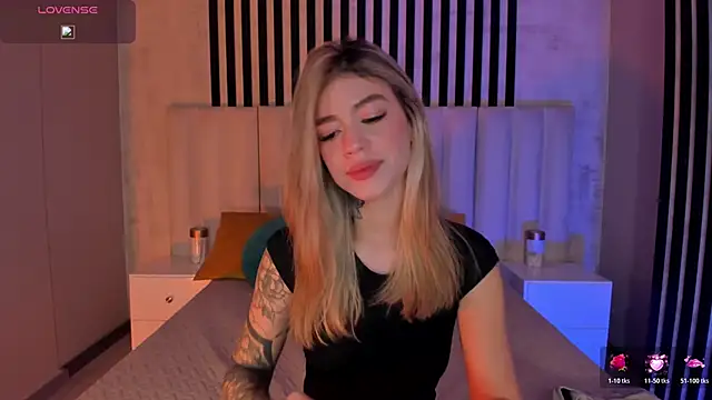 ViolettHansson online show from 06.17.26