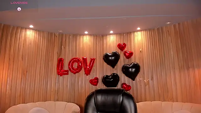 AliceHarper  online show from 02.15.25