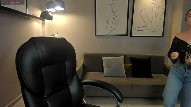 AliceHarper  online show from 05.31.26