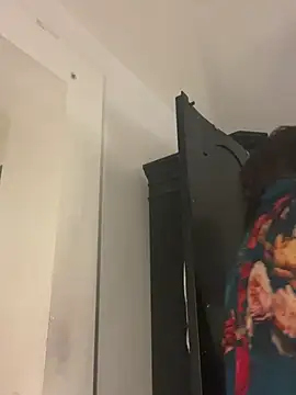 holyeroticss online show from 01.18.25