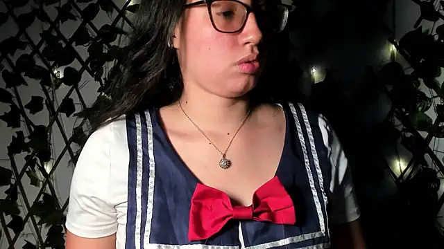 CoralineSanchez online show from 11.17.25