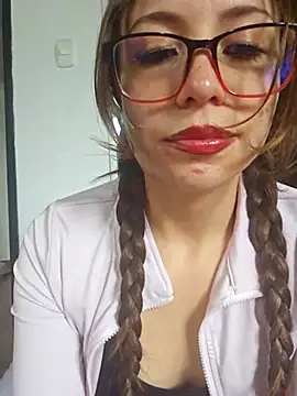 Snapshot of mmmVirginia chatting on 11.21.25 mmmVirginia online show from 11.21.25