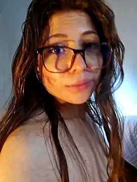 Snapshot of mmmVirginia chatting on 12.21.25 mmmVirginia online show from 12.21.25