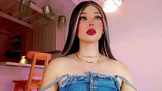 Snapshot of Marian_LV chatting on 02.08.25 Marian LV online show from 02.08.25