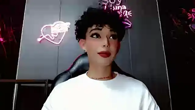 Snapshot of Marian_LV chatting on 11.28.25 Marian LV online show from 11.28.25