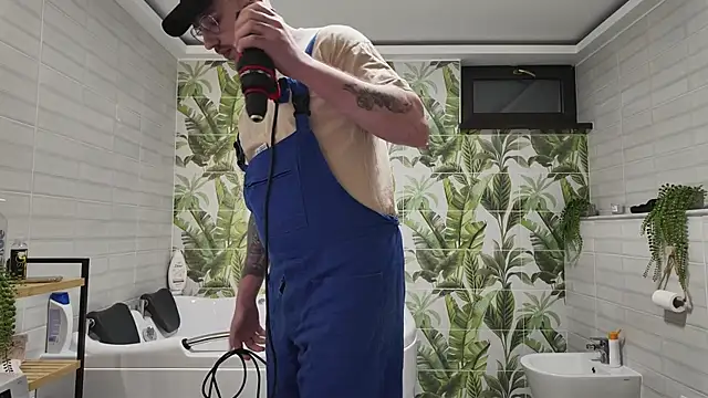 Snapshot of ValeriaGrey chatting on 11.12.25 ValeriaGrey online show from 11.12.25