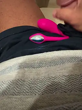 Snapshot of Teloficco chatting on 10.18.25 Teloficco online show from 10.18.25