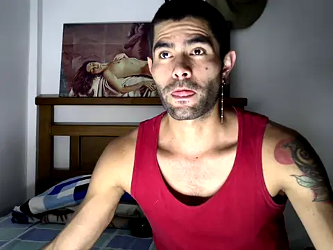 Snapshot of hideonbush051 chatting on 10.08.25 hideonbush051 online show from 10.08.25