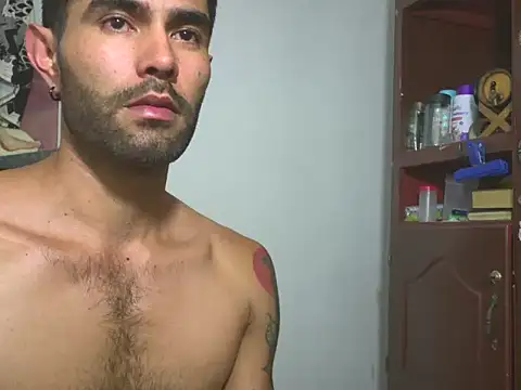 Snapshot of hideonbush051 chatting on 01.09.26 hideonbush051 online show from 01.09.26