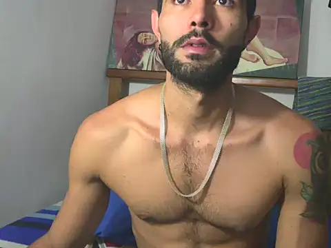 Snapshot of hideonbush051 chatting on 02.12.26 hideonbush051 online show from 02.12.26