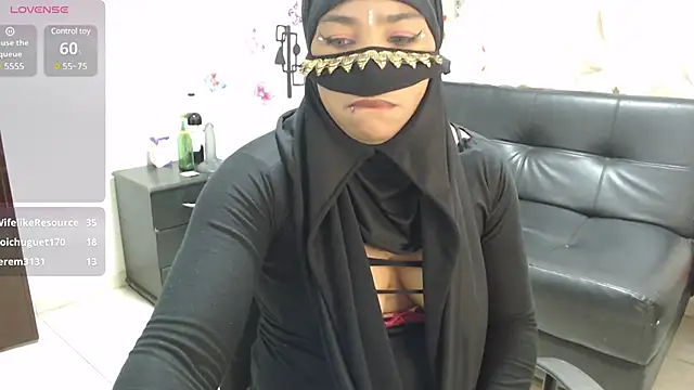 Snapshot of Aaliyah_brown chatting on 01.25.25 Aaliyah brown online show from 01.25.25