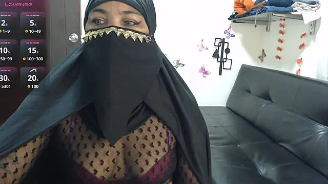 Snapshot of Aaliyah_brown chatting on 03.16.25 Aaliyah brown online show from 03.16.25