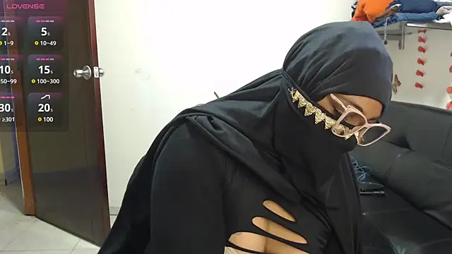 Snapshot of Aaliyah_brown chatting on 03.19.25 Aaliyah brown online show from 03.19.25