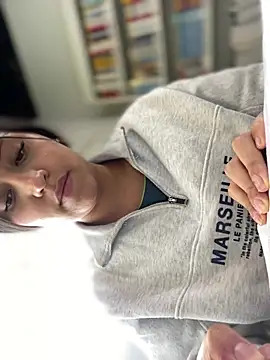 Salome golvert online show from 03.14.25