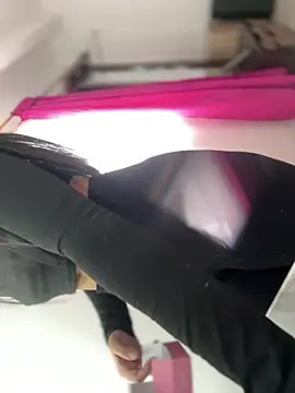 Snapshot of Salome_golvert chatting on 03.10.26 Salome golvert online show from 03.10.26