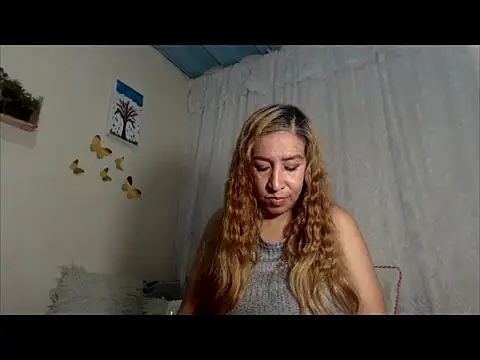 Snapshot of sharloth_x18 chatting on 11.02.25 sharloth x18 online show from 11.02.25