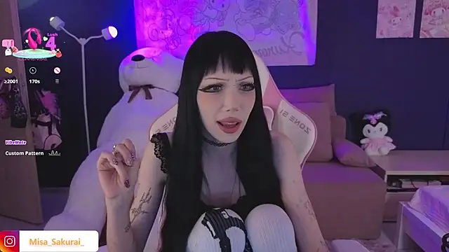 Snapshot of Misa_Sakurai chatting on 12.20.25 Misa Sakurai online show from 12.20.25