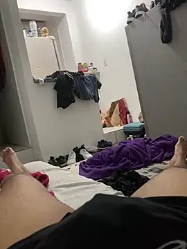 Snapshot of thfrances chatting on 12.28.24 thfrances online show from 12.28.24